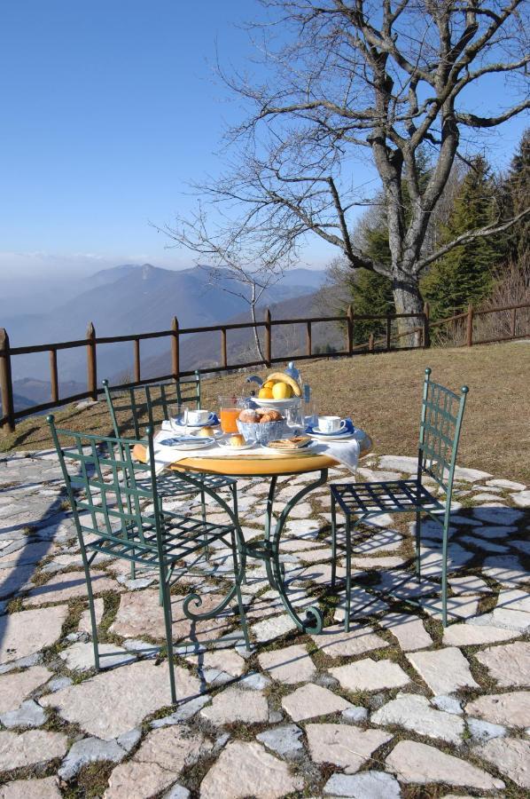 Mirabilia Bed and Breakfast Adrara San Rocco Εξωτερικό φωτογραφία