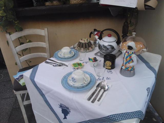 Mirabilia Bed and Breakfast Adrara San Rocco Εξωτερικό φωτογραφία